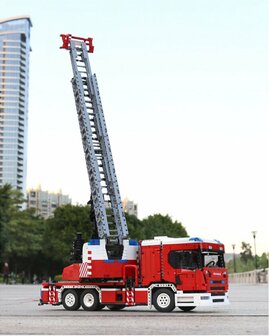 Mould King 17022 Brandweerauto